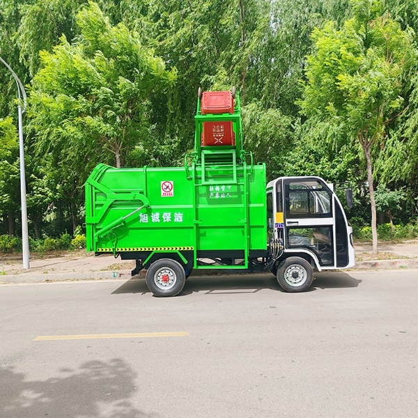 電動側(cè)掛桶垃圾清運(yùn)車